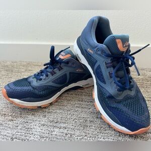 Asics Women's Shoes GT-2000 6, size 8.5